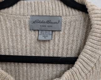 Closeup of Eddie Bauer men's oatmeal color cotton blend long sleeve knitted pullover sweater size XL