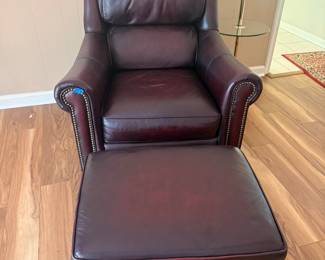 Flexsteel leather accent chair and ottoman in great condition