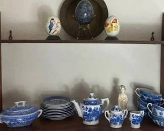 https://ctbids.com/estate-sale/43596