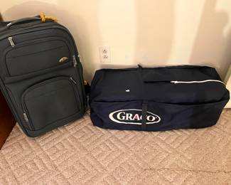Samsonite rolling lugge, Graco pack and play