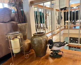 Marble vases and other decor