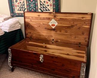 Open view of the vintage Stewart cedar chest showing the "Tennessee Red Cedar" seal