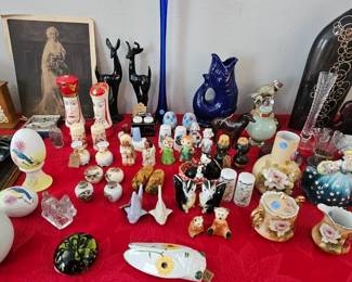 Lots of Vintage Salt & Pepper shakers