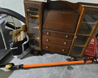 Pole saw, Secretary Curio