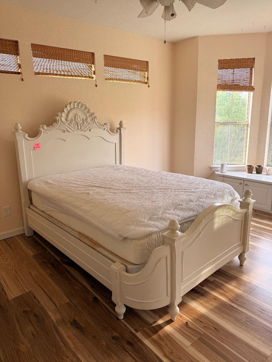 Quality Queen Sleigh Bed