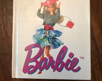 Barbie Small Fashion Book