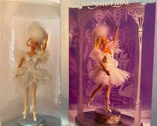 Barbie Musical  Ballerina Swan Lake with Box/Shipping Box