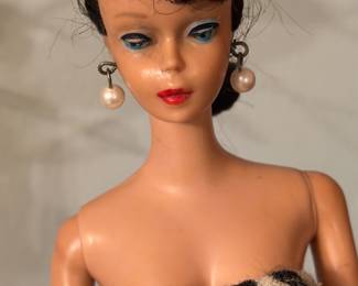 Vintage 1961 # 5 Barbie Brunette Pony Tail, Greasy Face. Pearl Earrings. NO GREEN!