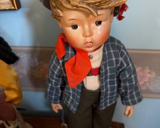 Goebel M. I. Hummel Birthday Serenade Porcelain 15". Germany