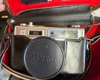 Yashica Electra 35
