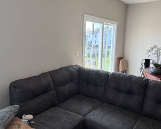 Octagonal Pedestal Dining Table