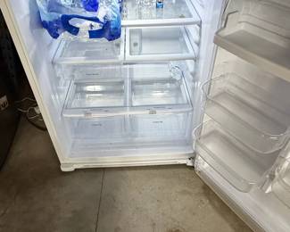 Kenmore Top-Freezer Refrigerator