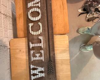 Rustic Welcome Sign with Arrow