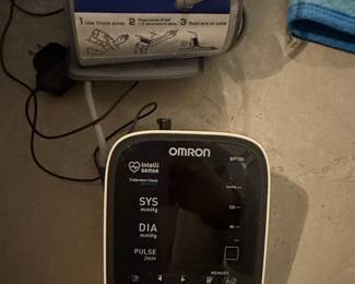 Omron BP785 IntelliSense Blood Pressure Monitor