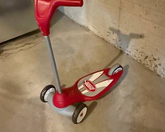Radio Flyer Scoot 2 Pedal Scooter