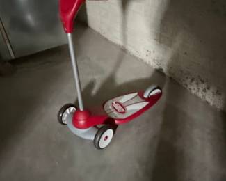 Radio Flyer Scoot 2 Pedal Scooter