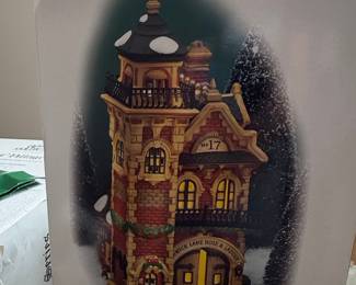 Department 56 Ashwick Lane Hose & Ladder Fire Station