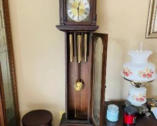 Antique Grandmother's Clock.  Not operating. - Make offer.