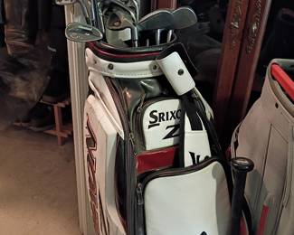 Personalized Srixon golf bag with clubs