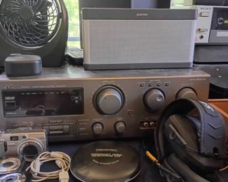 Stereo receiver, headphones, and audio equipment