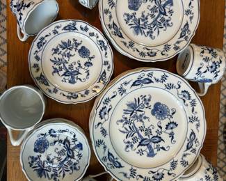 Blue Danube China Set of 4