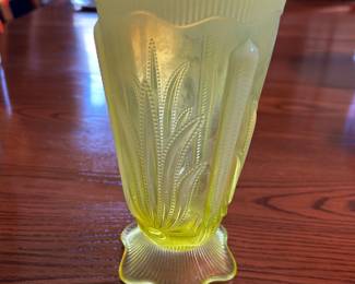 Fenton Topaz Opalescent Cactus Vase - Yes it Glows!