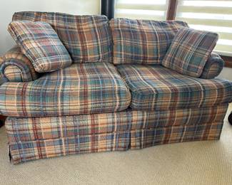 Plaid Love Seat w Sleeper