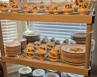 Over 200 pcs