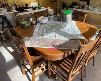 Oak dining table with 6 chairs