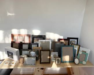 Pictures Frames of Various Decoration and Size