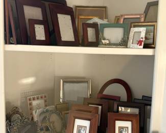 Picture Frames of Various Decoration & Size