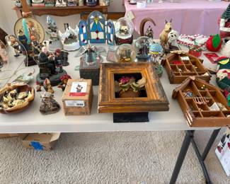 Christmas Decor and Figurine