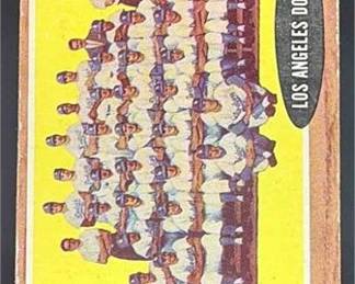1962 Topps 411 Los Angeles Dodgers Team Card