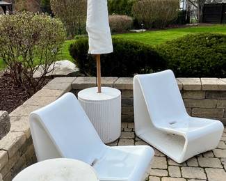 Tupelo Loop Lounging Chairs