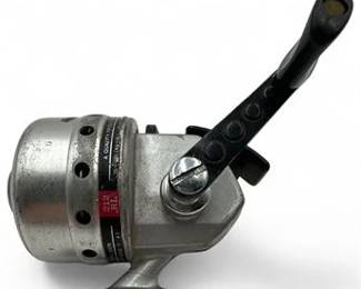 Vintage Daiwa Silvercast 212RL Spincast Fishing Reel