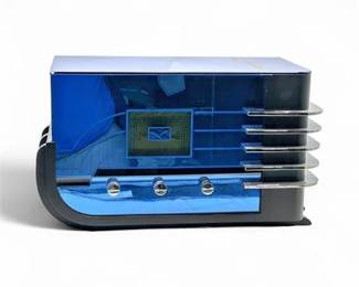 1998 Crosley CR38 Sleigh Radio Tribute to 1936 Sparton 557 Radio