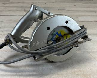 B Lot #175 Vintage Sunbeam 6 1/2” Circular Saw Model 72 AC DC Power Tool