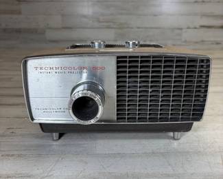 Lot #112 Vintage Technicolor 800 Instant Movie Projector Hollywood Tecknor Zoom Lens Mid Century Film