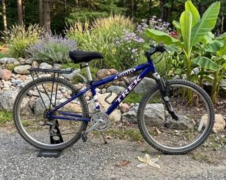 Lot #1 Vintage Trek 6000 Aluminum Hardtail Mountain Bike w/ RockShox Fork, Rear Rack, 26" Wheels