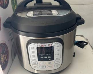 J Lot #240 Craftsman M140 160cc Honda Engine Gas Powered Push Lawn Mower with Dust Blocker Bag