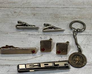 Lot #101 Vintage Men’s Tie Clip Cufflinks LOT Belt Initial Clip St Christopher Keychain Accessories