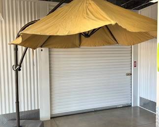 Lot #166 Large 11’ Cantilever Patio Umbrella with Weighted Base Outdoor Furniture