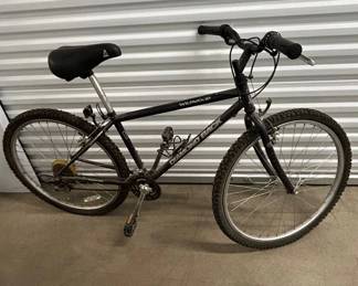Lot #154 Diamondback Wildwood Mountain Bike - Durable Steel Frame, 21-Speed, 26-Inch Wheels