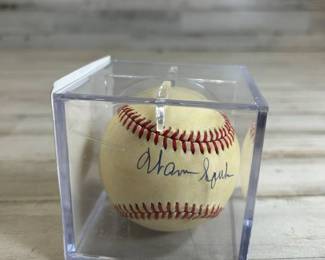 Lot #84 Warren Spahn Signed Baseball Autograph MLB Hall of Fame Pitcher Display Case