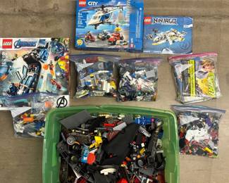 R Lot #138 LEGO Lot City 60243 Avengers 76166 Ninjago 70724 Parts Pieces Minifigs Bulk Set Boxes