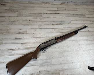 Lot #111 Crosman 766 American Classic .177 Cal Pump Pellet Rifle Bolt Action Air Gun Wood Stock