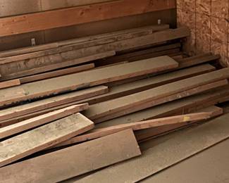 J Lot #71 Lot of Mixed Lumber Boards Pine Hardwood Planks Construction Wood Scrap