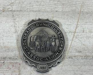 Lot #125 Colorado Gun Collectors Association 1995 Badge Western Cowboy Wagon Metal Collectible