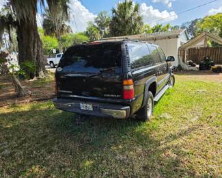 2002 Chevy Surburban 2500 series. Has tow package, no rust, 