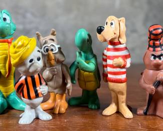 This lot features a complete vintage set of 1969 Walt Kelly Pogo vinyl promotional figures.